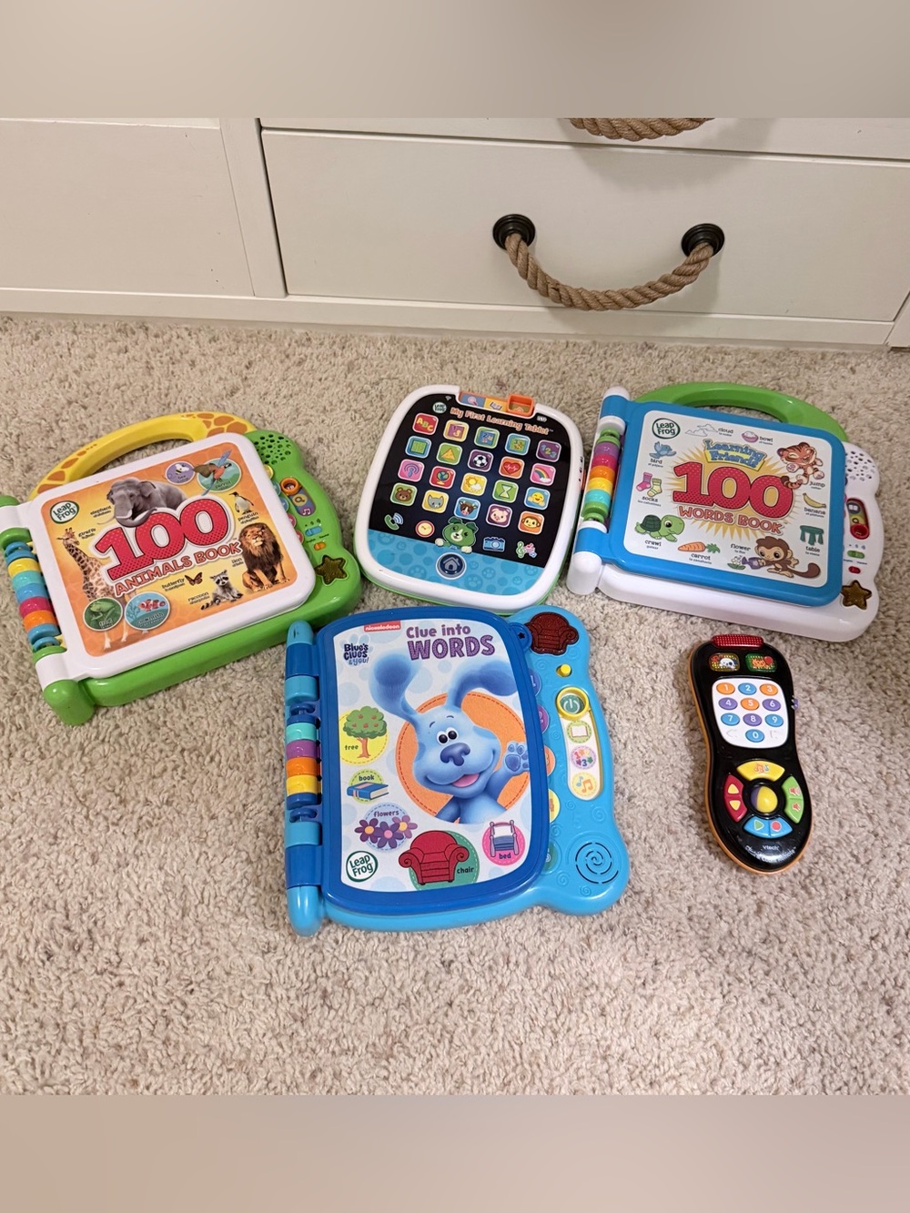 Leapfrog 100 Words and 100
Animals Electronic Touch And Learn Book Bundle